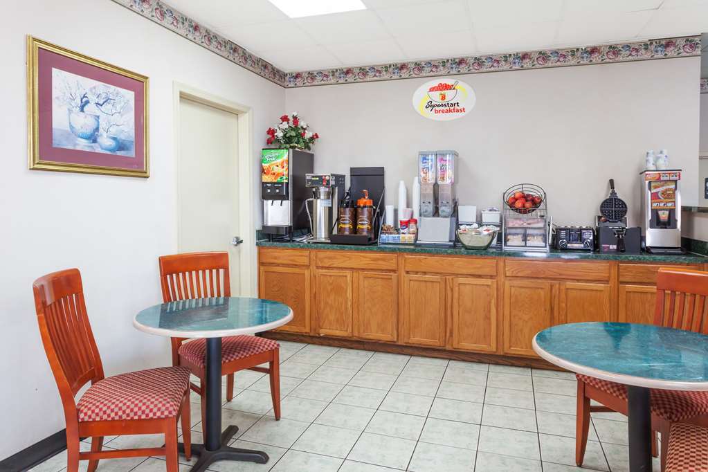 Super 8 By Wyndham Manassas Hotel Facilities photo